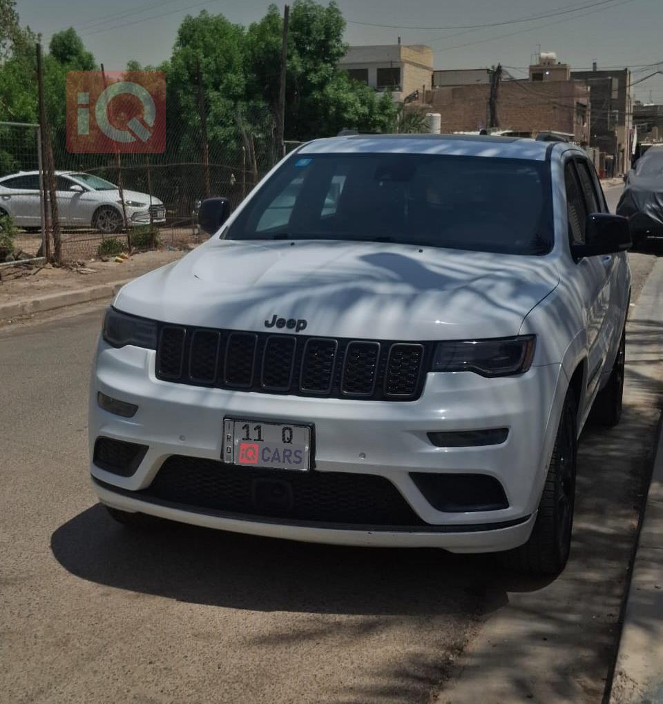 جیپ گراند شیرۆکی